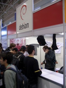 debian1-225x300